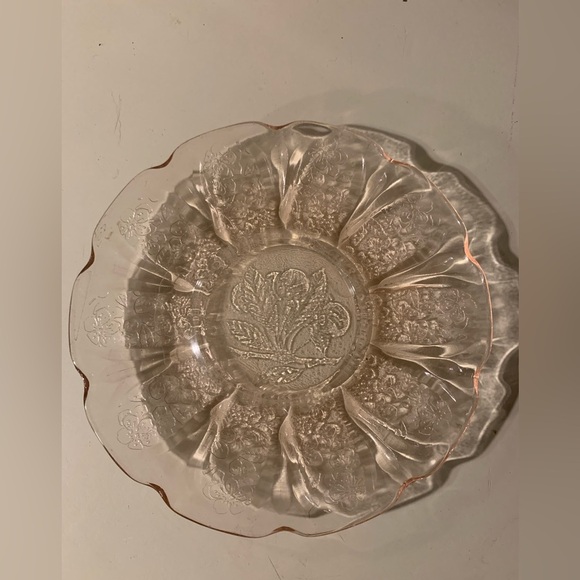 Vintage Pink Depression Glass Cherry Blossom Teacups and Saucers Set of 4 - Picture 3 of 10